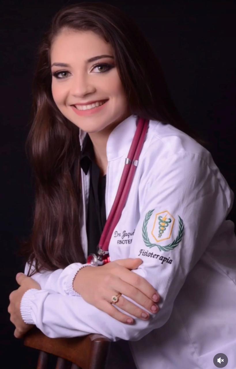Dra. Jaqueline Maria de Souza — Fisioterapeuta e Educadora Física